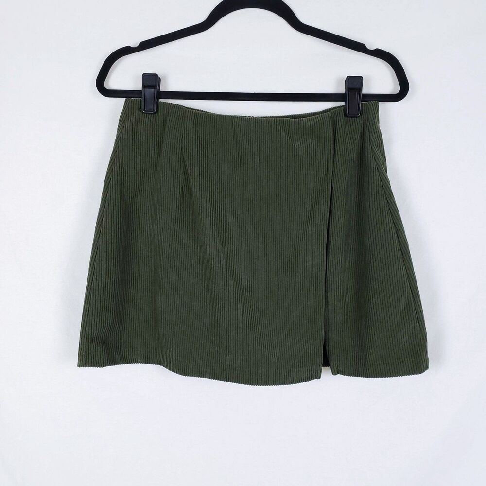 Halara Split Hem 2-in-1 Corduroy Skirt Womens M Green High Waisted Sporty Casual
